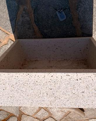 Lavatoio da esterno in graniglia bianco