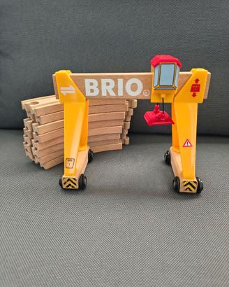 Brio 33732 Gru a Ponte con binari per Trenini