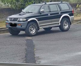 Mitsubishi pajero sport gls