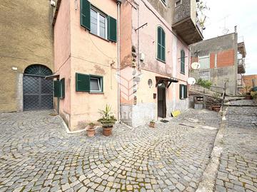 Appartamento di 95 m² con 3 locali a Monte Compatr