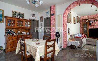 Ampio appartamento ristrutturato con 3 camere, gar