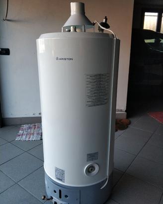 Scaldacqua gas ad accumulo Ariston