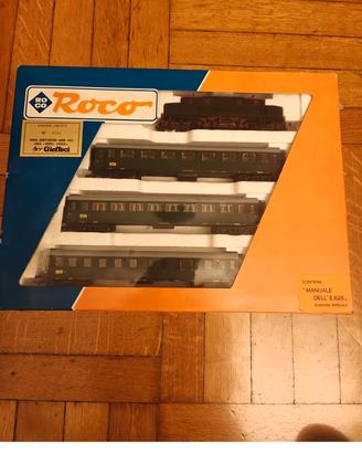 Roco conv. Na-Fg, motrice E626 050+3 carrozze