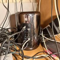 Apple mac pro late 2013 .Intel XEON 4-Core 3.7GHz.