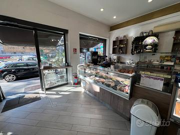 BAR GELATERIA PASTICCERIA - Cessione Attività