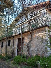 Villa ammobiliata con parco a San Giovanni Rotondo