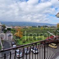 Appartamento con terrazza e garage a Riposto