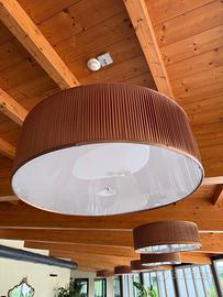 Lampadari giganti in tessuto