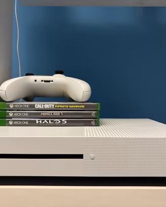 Xbox One S 1 TB + 2 controller originali + 3 gioch