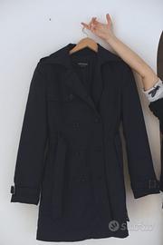 Trench impermeabile leggermente imbottito