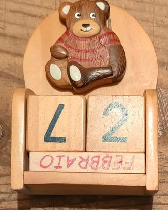 Calendario perpetuo in legno a blocchi