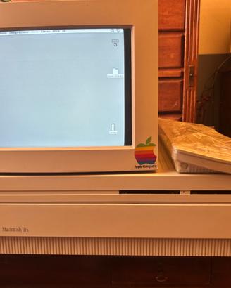 Apple IIfx + Monito 12" Mon.+ Tastiera e Mouse