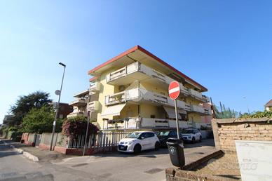 3 LOCALI A FRANCAVILLA AL MARE