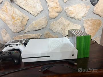 Xbox One S 1TB + 2 Controller + Giochi + Accessori
