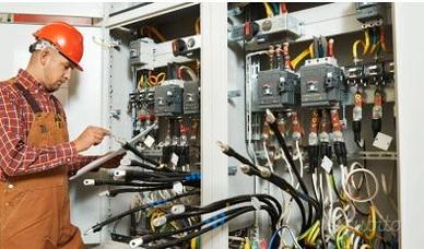 Elettricista industriale,PLC,IT,disegno,management