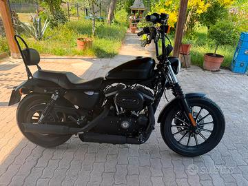 Harley Davidson Iron 883 Sportster