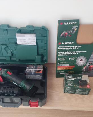 smerigliatrice angolare ricaricabile Parkside