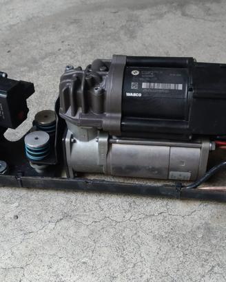 Compressore valvole sospensioni BMW da revisionare