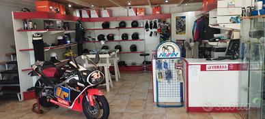 arredamento per negozi 