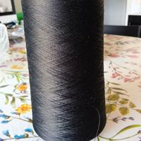 Filo poliestere nero. Disponibilità di altri color