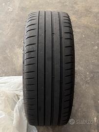 Michelin Pilot sport 4