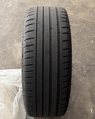 Michelin Pilot sport 4