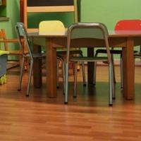 Set Tavolo Rotondo Grande + Sedie Colorate