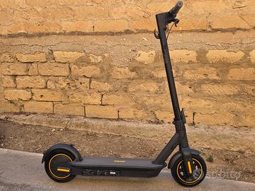NINEBOT  MAX G30 – SEGWAY MONOPATTINO ELETTRICO 