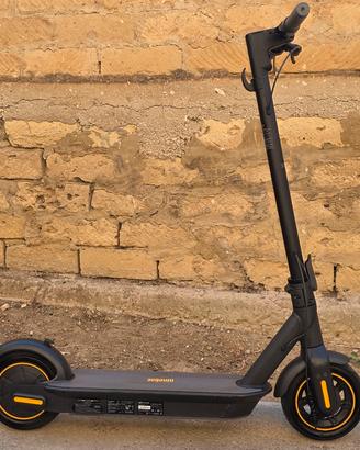 NINEBOT  MAX G30 – SEGWAY MONOPATTINO ELETTRICO 