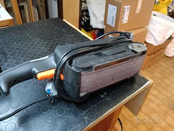 levigatrice a nastro Tacklife, probabilmente il mo