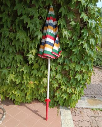 Ombrellone da sole multicolore con picchetto 