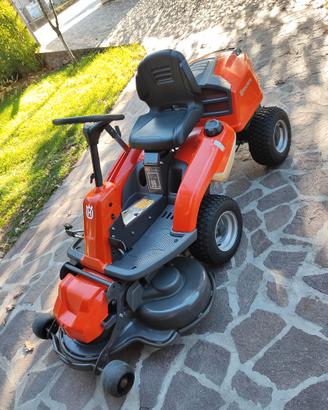 Trattorino Tagliaerba Rider Husqvarna R 214T