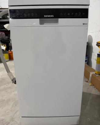 Lavastoviglie Siemens iQ300 esterna