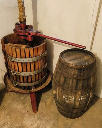 Torchio per vino 140x 50 cm con botte