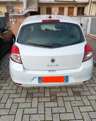 Renault Clio Clio III 2010 5p 1.2 16v Confort