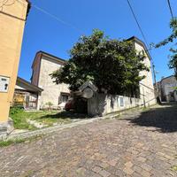 4 LOCALI A TRIESTE