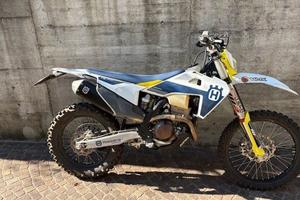 Moto Enduro Husqvarna FE350