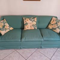 Divano letto e poltroncine