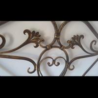 Struttura letto matrimoniale in ferro battuto