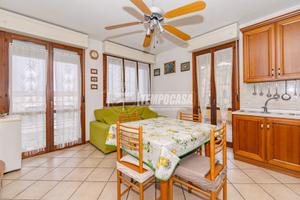 TRILOCALE CON AMPIO TERRAZZO, BOX E CANTINA