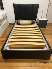 Letto singolo con poggiatesta