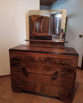 Comò con specchio