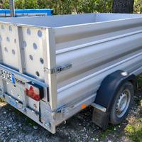 Carrello rimorchio portata 700Kg a Marina Palmense