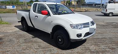 Mitsubishi L200 Club Cab 136cv (2010) 