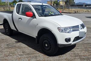 Mitsubishi L200 Club Cab 136cv (2010) 