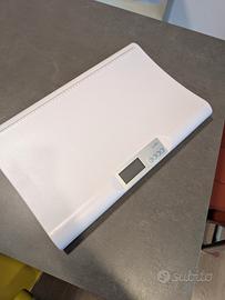 Bilancia pesa neonati Nuvita