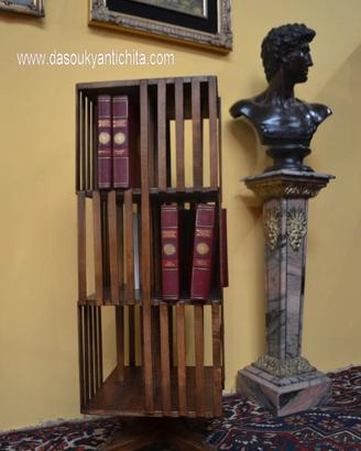 Libreria girevole a tre ripiani stile inglese