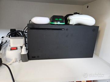 xbox serie x inclusi 2 pad con dock ricarica