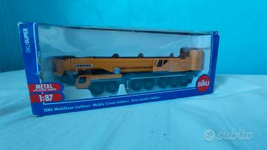 Gru giocattolo Siku totalmente in metallo