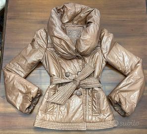 Sofisticato  piumino  “Guess”